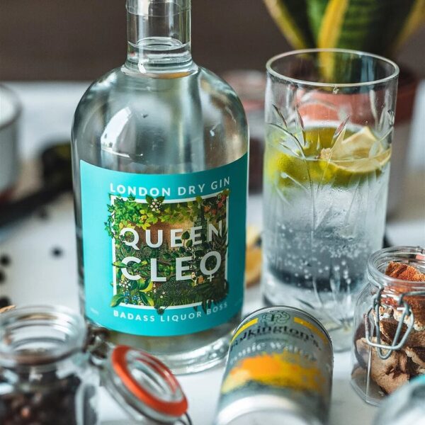 Queen Cleo London Dry Gin 70cl Bottle2 min